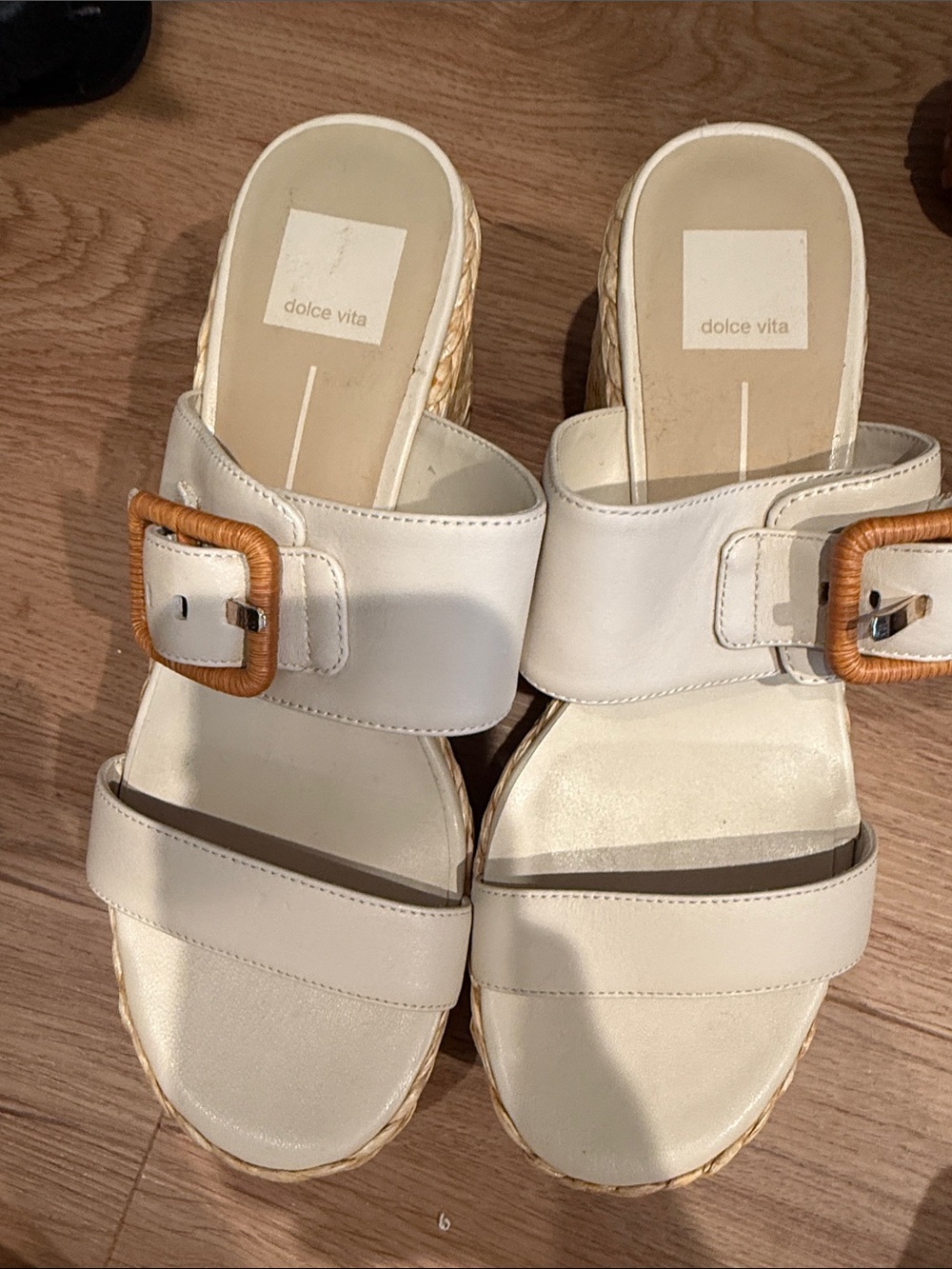 Gorgeous Dolce Vita Cream Leather Wedge Slide Sandals with Rattan Buckle